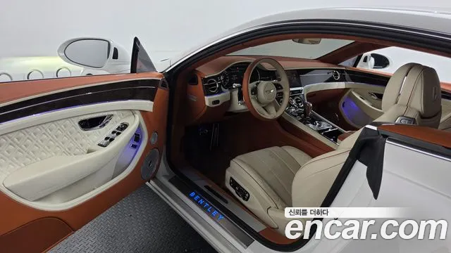 Bentley Continental — Фото автомобиля 10