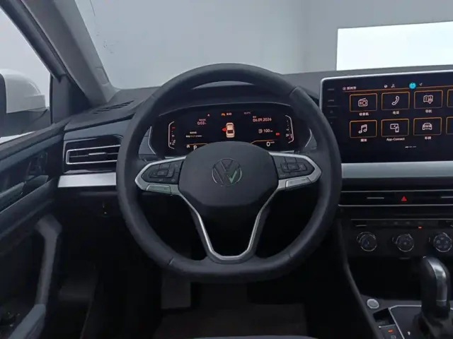 Volkswagen Lavida — Фото автомобиля 15
