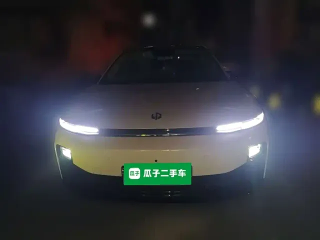 Leapmotor B01 — Фото автомобиля 2