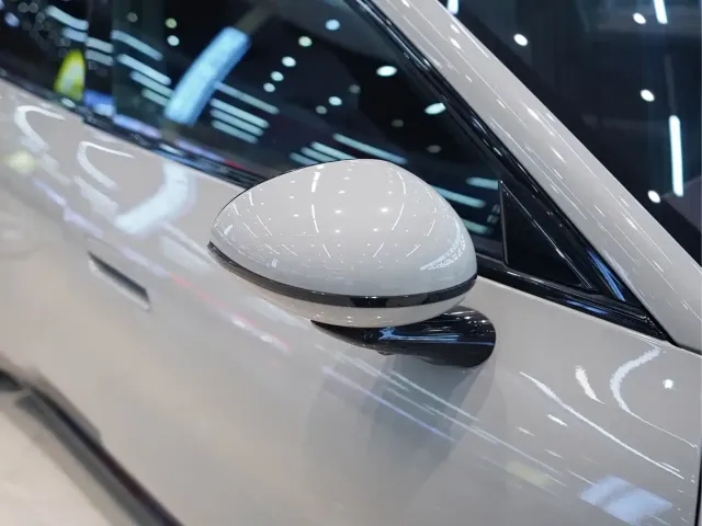 Xiaomi SU7 — Фото автомобиля 18