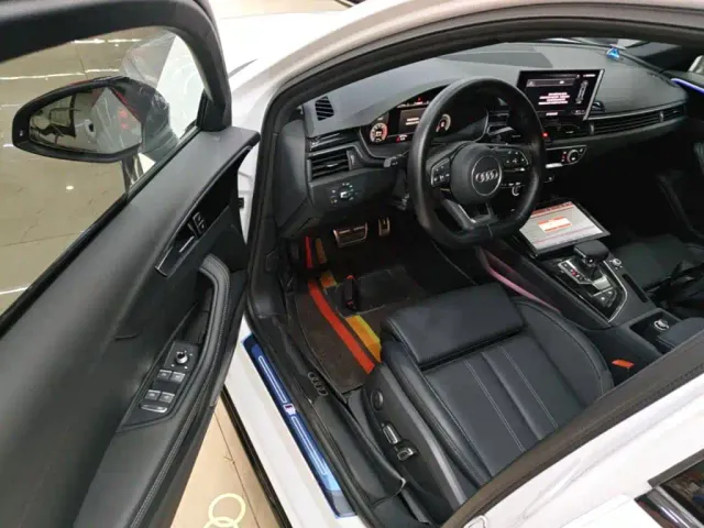 Audi A4L — Фото автомобиля 15