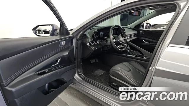 Hyundai Avante CN7 — Фото автомобиля 10