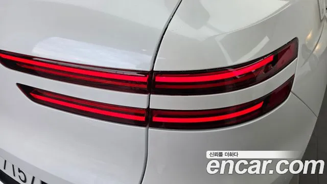Genesis GV70 2.5T Бензин 2WD — Фото автомобиля 20