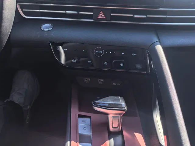 Hyundai Elantra — Фото автомобиля 13