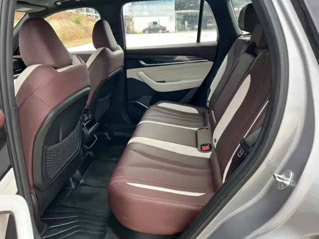 Geely Xingyue L — Фото автомобиля 6