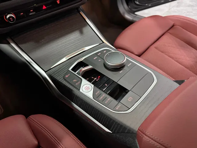 BMW 3 Series — Фото автомобиля 12