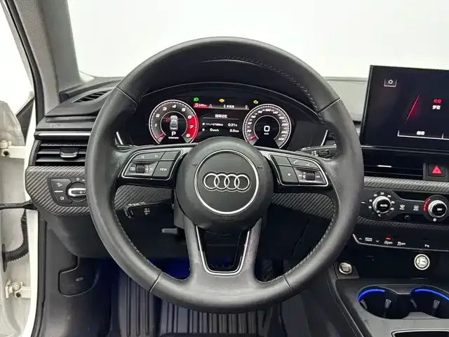 Audi A4L — Фото автомобиля 12
