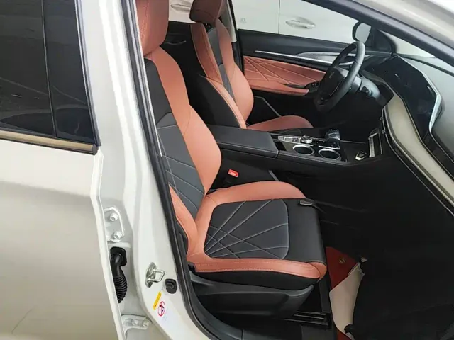 Changan Eado — Фото автомобиля 24
