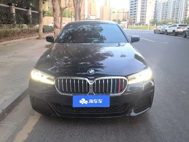 BMW 5 Series — Фото автомобиля 2