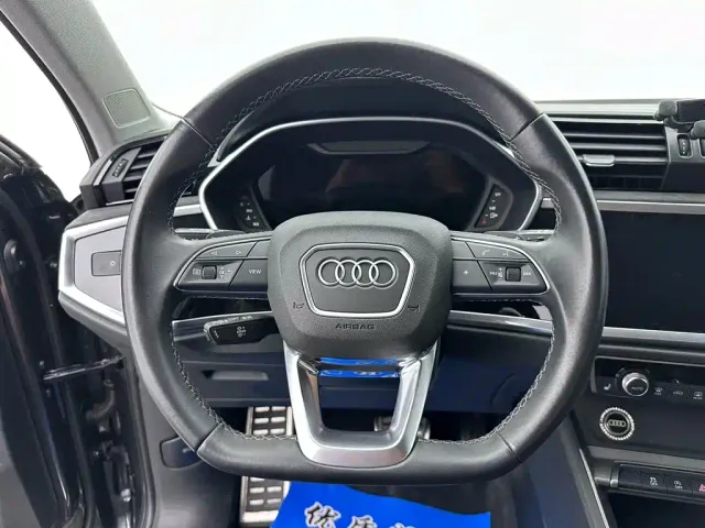 Audi Q3 — Фото автомобиля 16