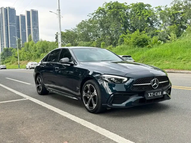 Mercedes-Benz Mercedes-Benz C-Class 2022 Facelift C 260 L Night Edition Sport — Фото автомобиля 3