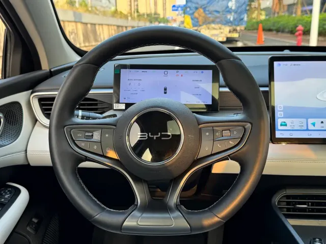 BYD Seal 05 DM-i — Фото автомобиля 17