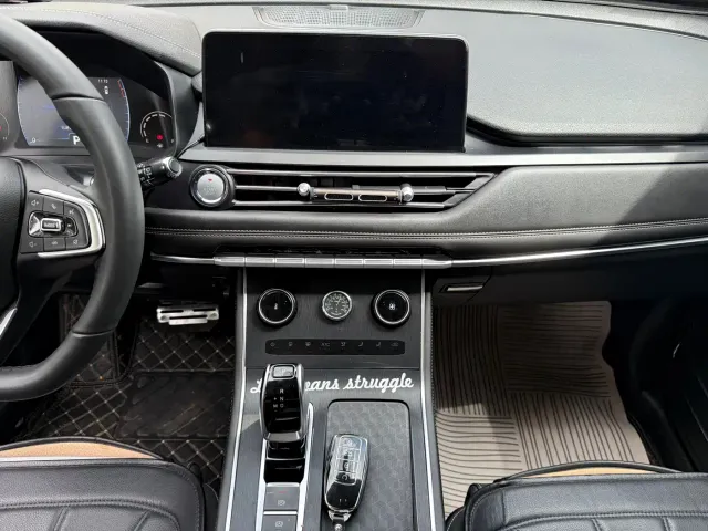 Chery Tiggo 8 — Фото автомобиля 13