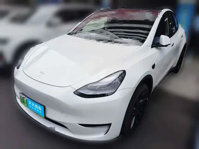 Фотография автомобиля — Tesla Model Y