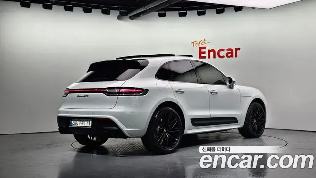 Porsche Macan — Фото автомобиля 2