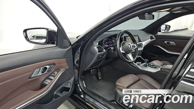 BMW 3-Series 3 серия (G20) 320i Touring M Sport — Фото автомобиля 10
