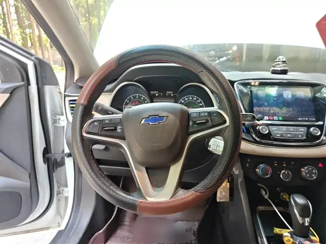 Chevrolet Monza — Фото автомобиля 2