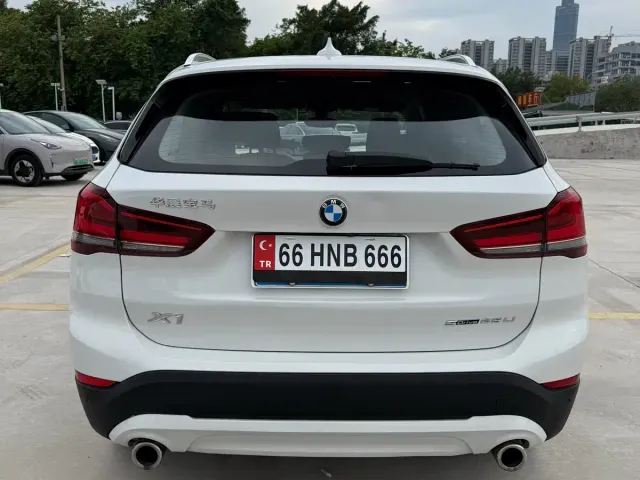 BMW X1 — Фото автомобиля 9