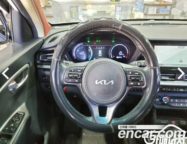 Kia Niro — Фото автомобиля 6