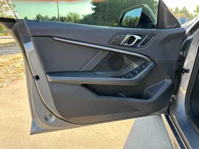 BMW 2 Series — Фото автомобиля 13