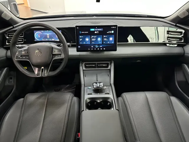 BYD Qin L — Фото автомобиля 18
