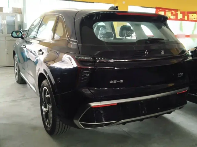 Hongqi HS3 PHEV — Фото автомобиля 4