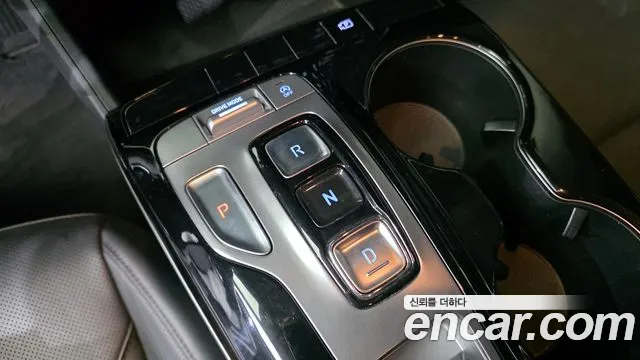 Hyundai Tucson Tucson (NX4) Дизель 2.0 2WD — Фото автомобиля 9