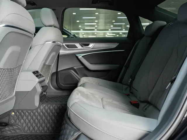 Audi A6L — Фото автомобиля 16