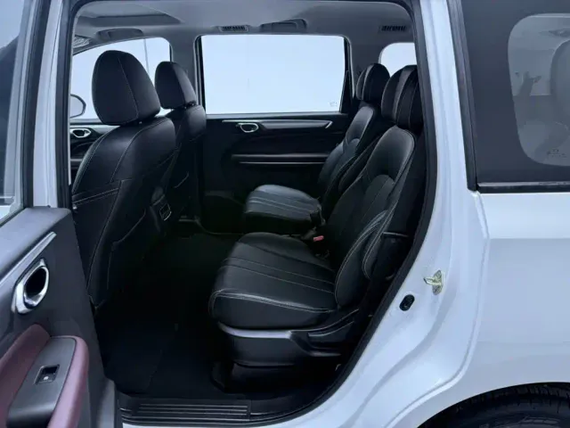 GAC Trumpchi M6 — Фото автомобиля 17