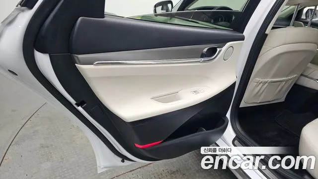 Hyundai Grandeur — Фото автомобиля 24