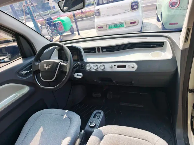 Wuling Hongguang Mini EV — Фото автомобиля 8