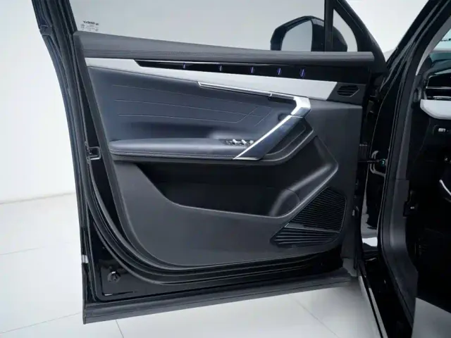 Geely Boyue L — Фото автомобиля 15