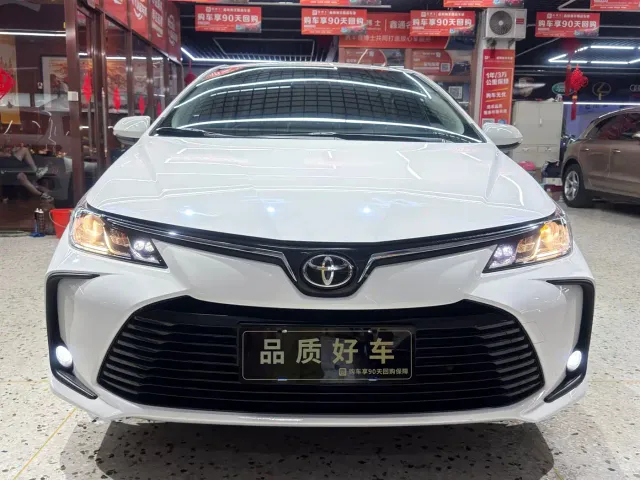 Toyota Corolla — Фото автомобиля 2