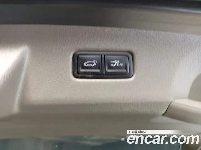 Kia Carnival Generation 4 — Фото автомобиля 24