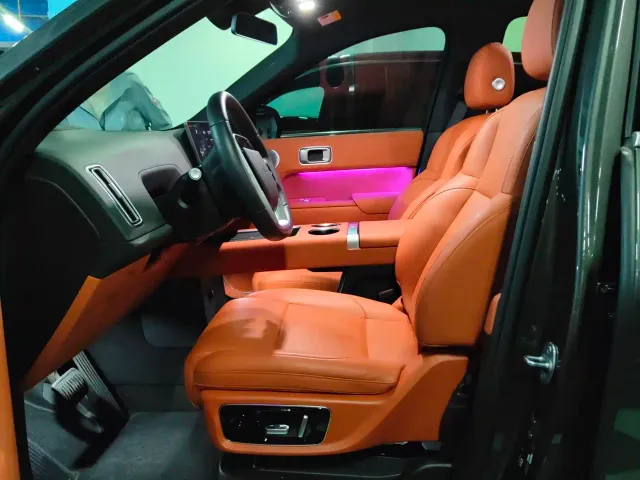 Li Auto L8 — Фото автомобиля 3