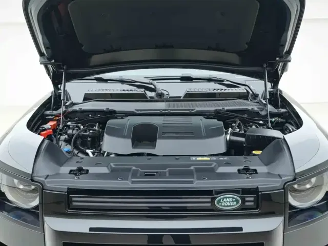 Land Rover Defender — Фото автомобиля 6