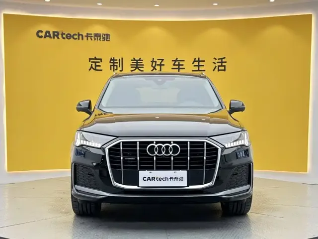 Audi Q7 — Фото автомобиля 3