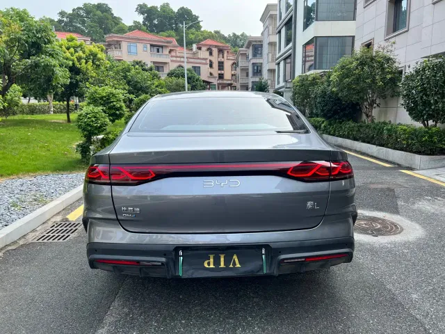 BYD Qin L — Фото автомобиля 8