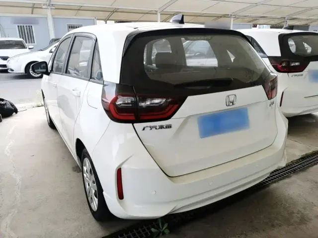 Honda Fit — Фото автомобиля 4