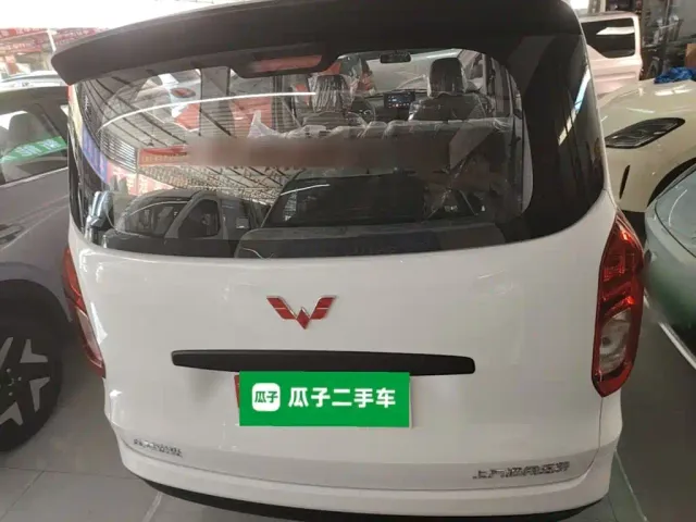 Wuling Hongguang — Фото автомобиля 5