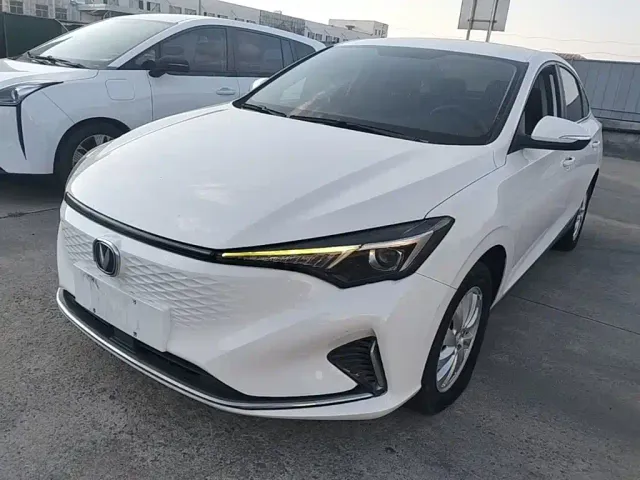 Фотография автомобиля — Changan Eado