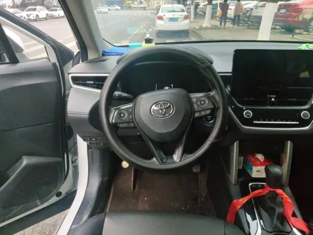 Toyota Corolla Cross — Фото автомобиля 6