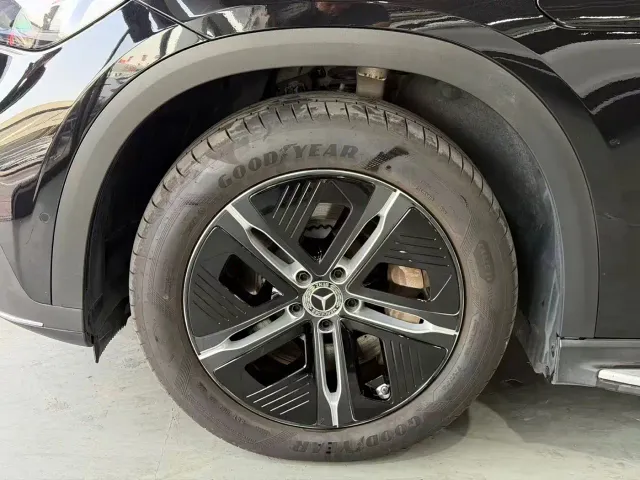 Mercedes-Benz EQE SUV — Фото автомобиля 4