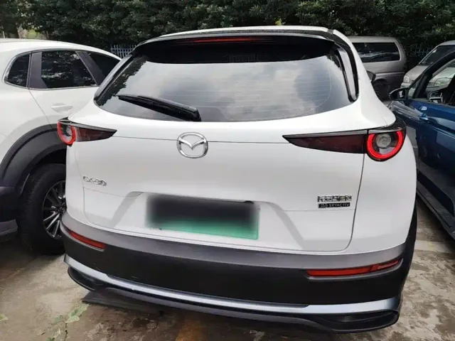 Mazda CX-30 EV — Фото автомобиля 5
