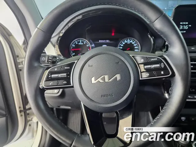 Kia Seltos Seltos Бензин 1.6 турбо 2WD — Фото автомобиля 11