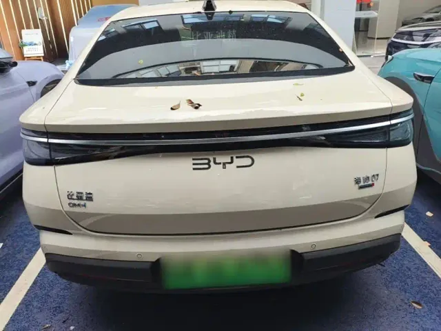 BYD Seal 07 DM-i — Фото автомобиля 5
