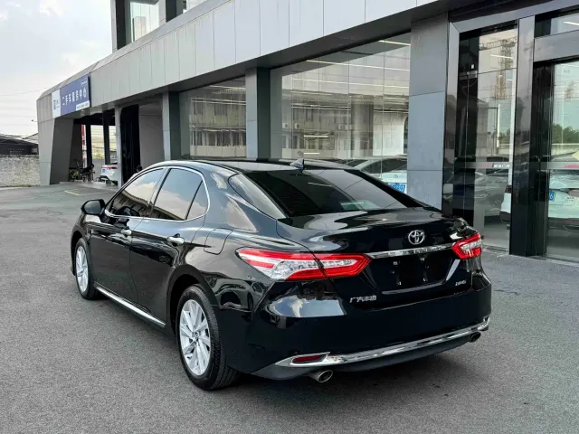Toyota Camry — Фото автомобиля 7