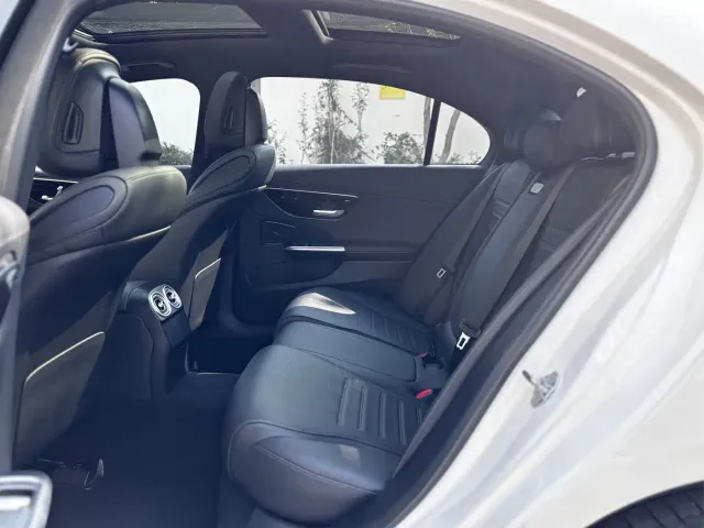 Mercedes-Benz C-Class — Фото автомобиля 12