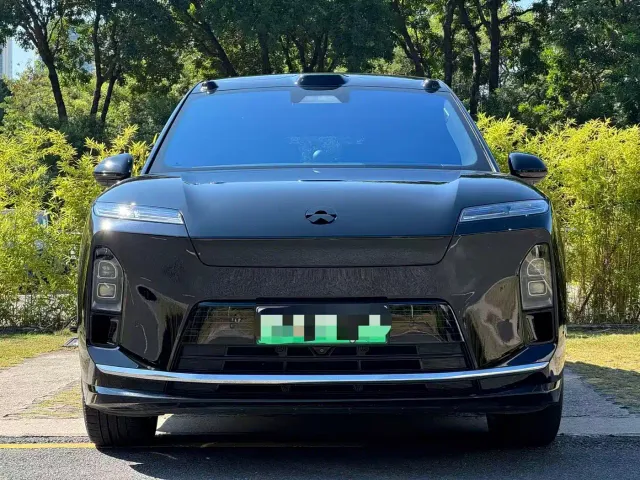 Nio ES8 — Фото автомобиля 2