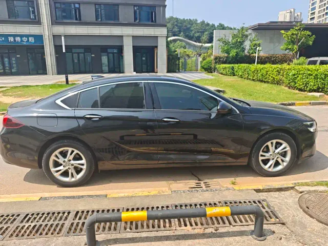 Buick Regal — Фото автомобиля 8